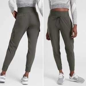 ATHLETA Sutton Jogger Pants 6P Arbor Olive Green Cargo Pocket Travel Hiking